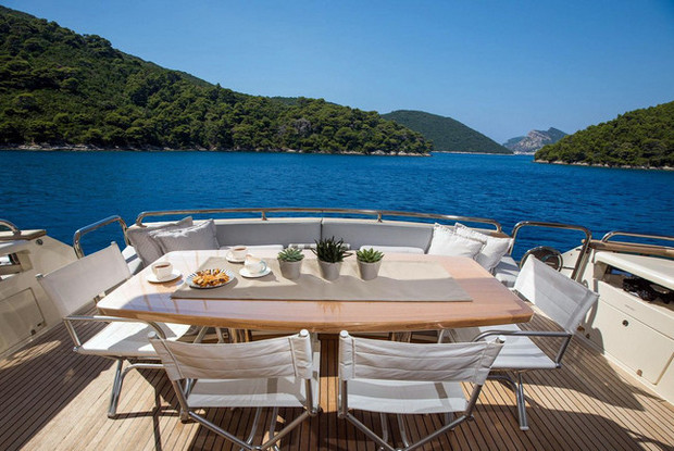 Deauville 760, Split