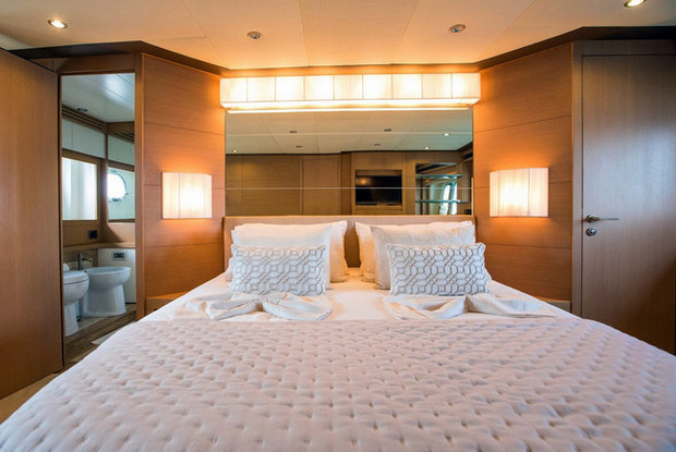 Deauville 760, Split