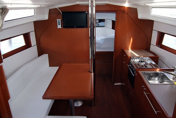 Oceanis 38.1, Salerno