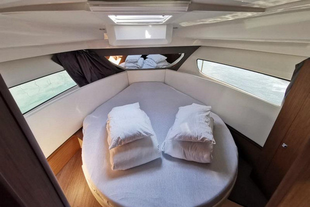 Merry Fisher 1095 FLY, Drage