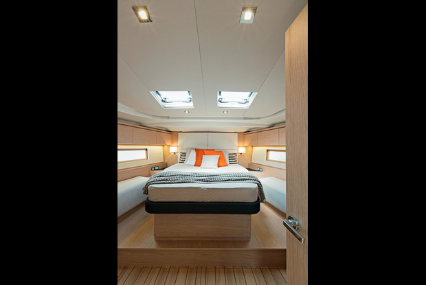 Oceanis 51.1 (4 cab), Capo d