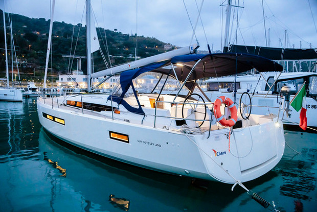 Sun Odyssey 490, Capo d