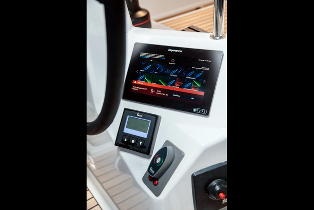 Sun Odyssey 490, Capo d