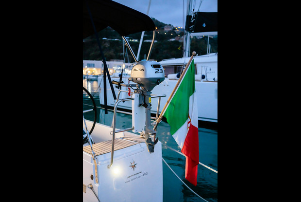 Sun Odyssey 490, Capo d