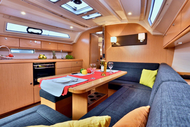 Bavaria Cruiser 41 - 3 cab., Šibenik