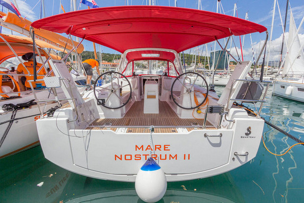 Oceanis 38.1, Marina