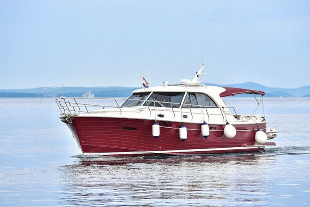 Adriana 44, Zadar