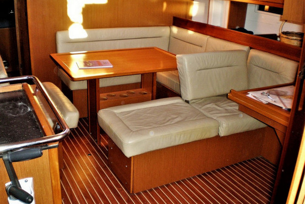 Bavaria 45 Cruiser, Sami