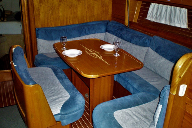 Bavaria 39 Cruiser, Sami