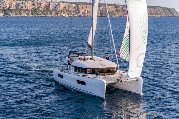 Lagoon 40 - 4 + 2 cab, Alimos