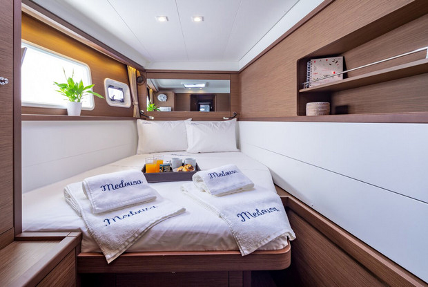 Lagoon 450 - 4 + 2 cab., Lavrio