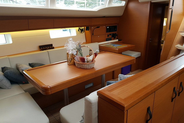 Jeanneau 54 - 4 + 1 cab., Pirovac