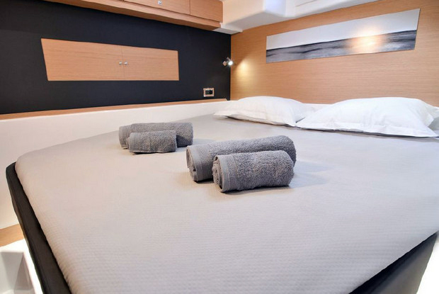 Dufour Catamaran 48, Capo d