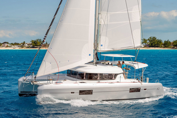 Lagoon 42 , Capo d