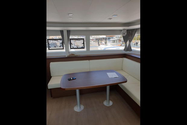 Lagoon 450  Flybridge, Alimos