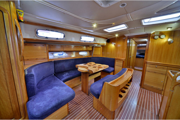 Bavaria 50 Cruiser, Alimos