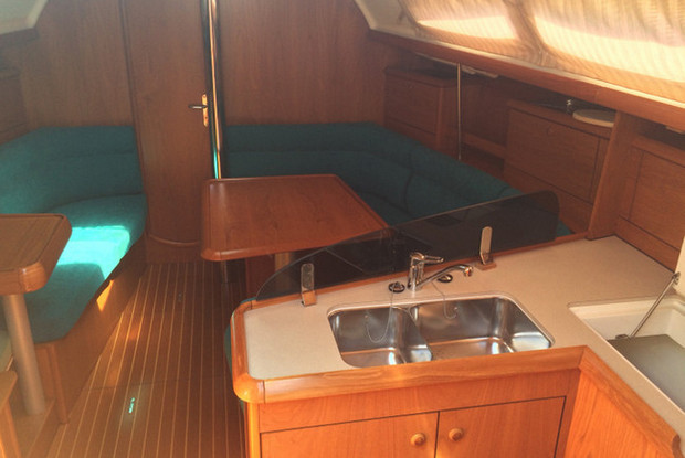 Sun Odyssey 37, Salerno