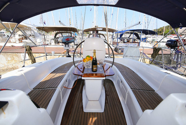 Bavaria 39 Cruiser, Pula