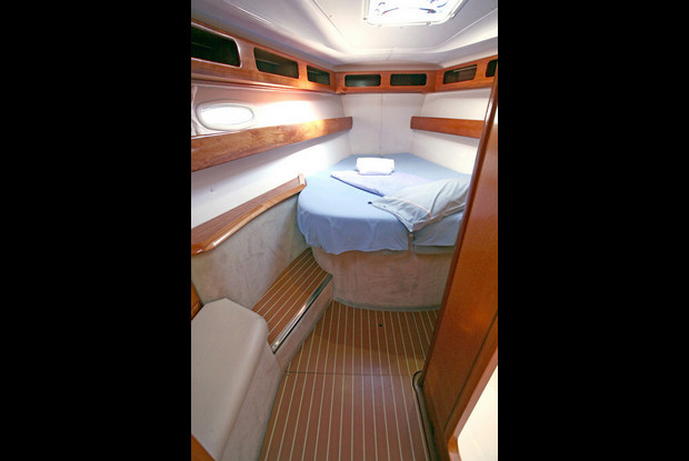 Bavaria 42 Cruiser, Lavrio