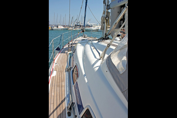 Bavaria 42 Cruiser, Lavrio
