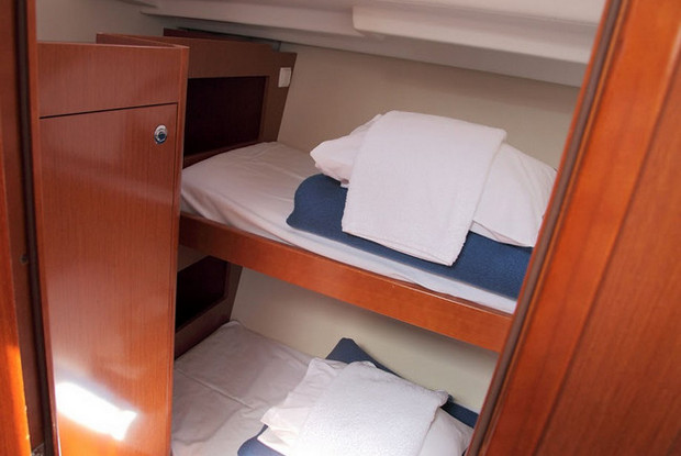 Oceanis 50 Family - 6 cab., Rogač-Šolta