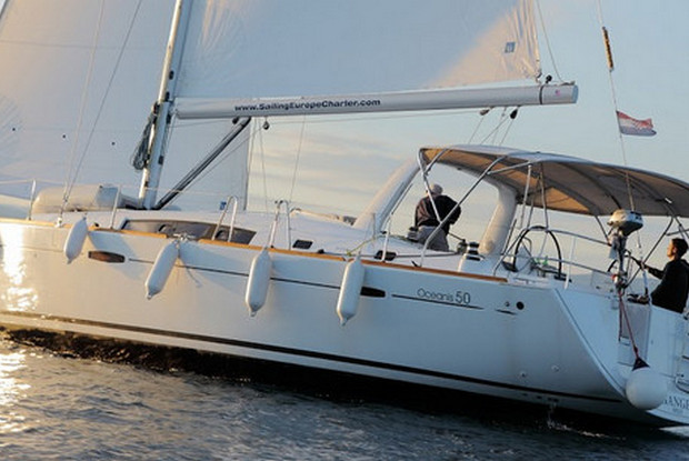 Oceanis 50 Family - 6 cab., Rogač-Šolta