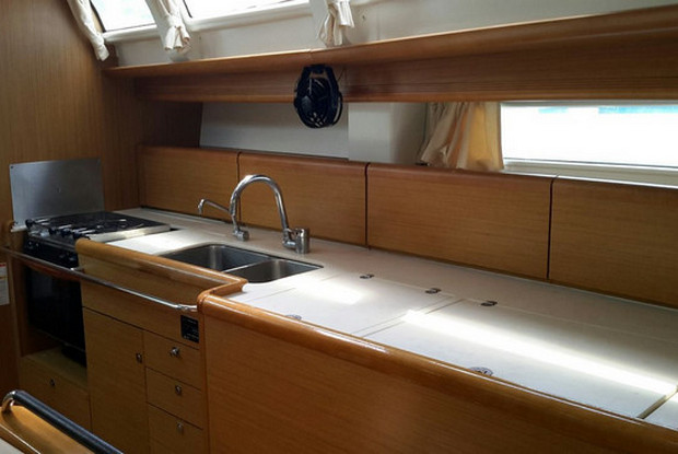 Sun Odyssey 44i, Alimos