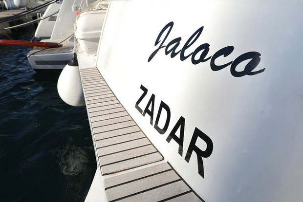 Lagoon 42 - 4 + 2 cab., Murter