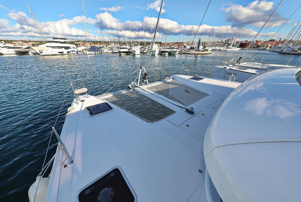 Lagoon 42 - 4 + 2 cab., Murter