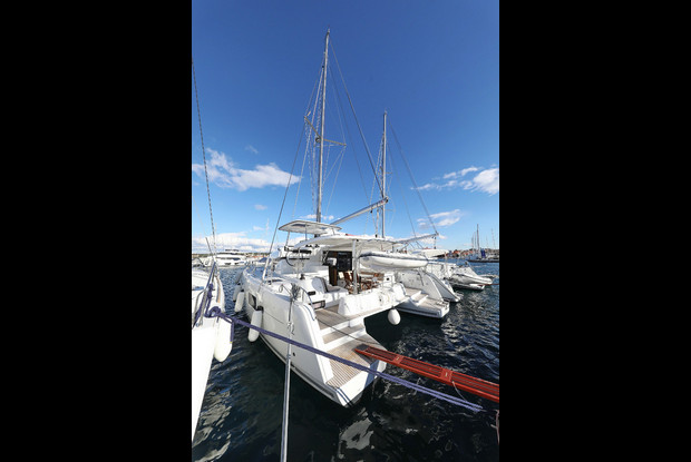 Lagoon 42 - 4 + 2 cab., Murter