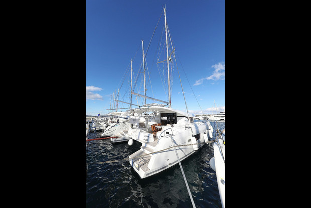 Lagoon 42 - 4 + 2 cab., Murter