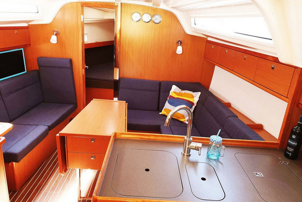 Bavaria Cruiser 37 - 3 cab., Split