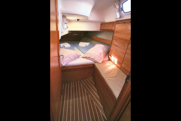 Bavaria 38 Cruiser, Lavrio