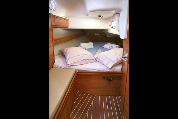 Bavaria 38 Cruiser, Lavrio