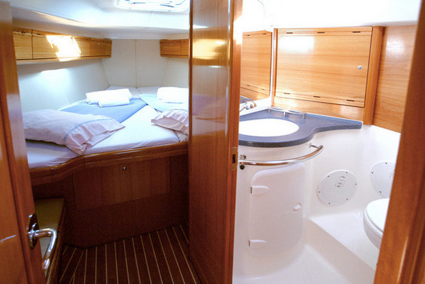 Bavaria 38 Cruiser, Lavrio