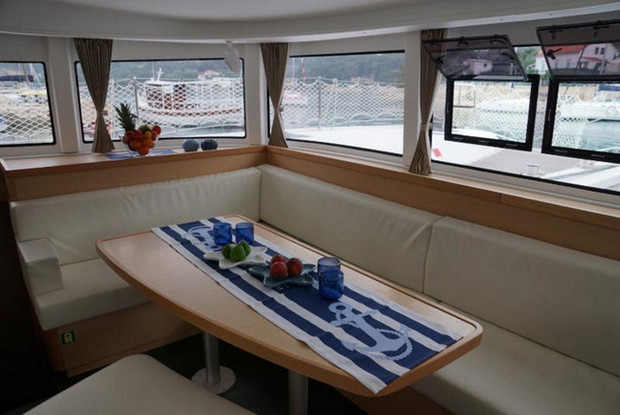 Lagoon 42 - 4 + 1 cab., Rogač-Šolta