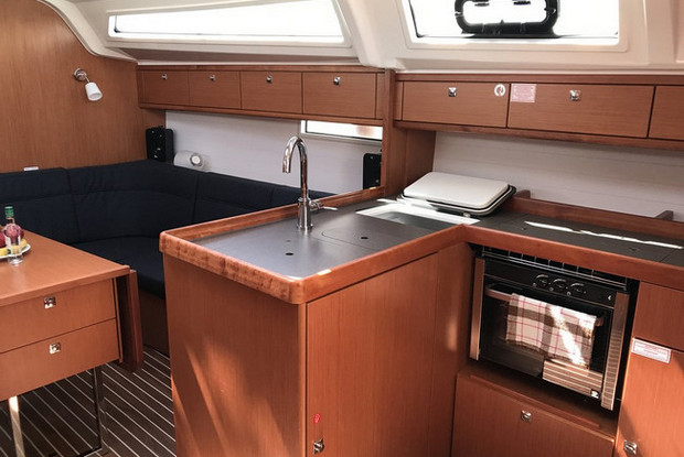 Bavaria Cruiser 37 - 3 cab., Kos