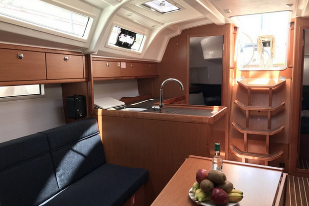 Bavaria Cruiser 37 - 3 cab., Kos