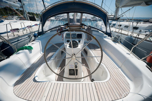 Bavaria 38, Nikiti