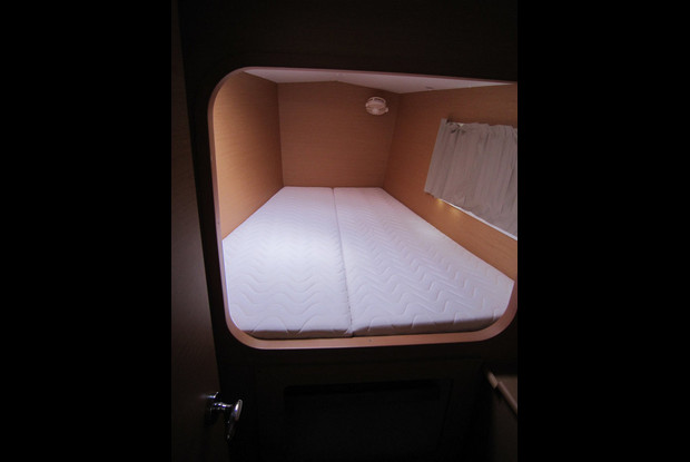 Lagoon 380 - 4 cab., Lavrio