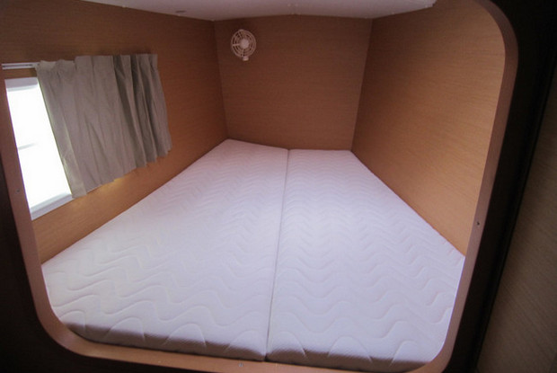 Lagoon 380 - 4 cab., Lavrio