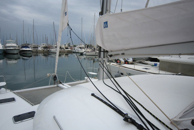 Lagoon 380 - 4 cab., Lavrio