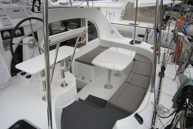 Lagoon 380 - 4 cab., Lavrio