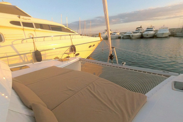 Fountaine Pajot Lucia 40 - 4 cab., Paros
