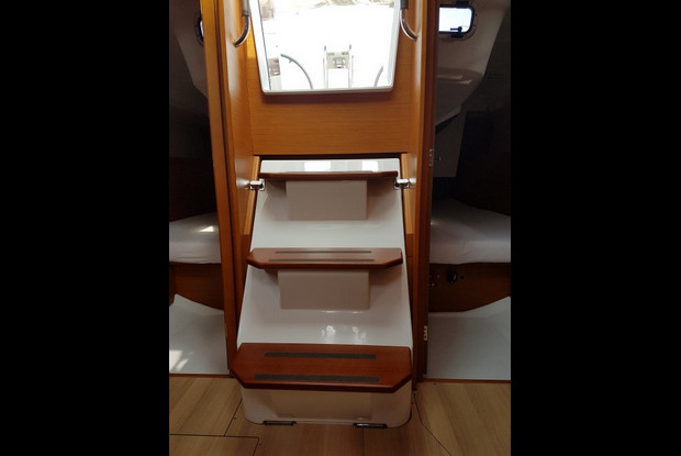 Sun Odyssey 349, Pula