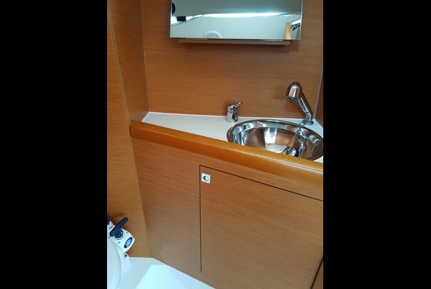 Sun Odyssey 349, Pula