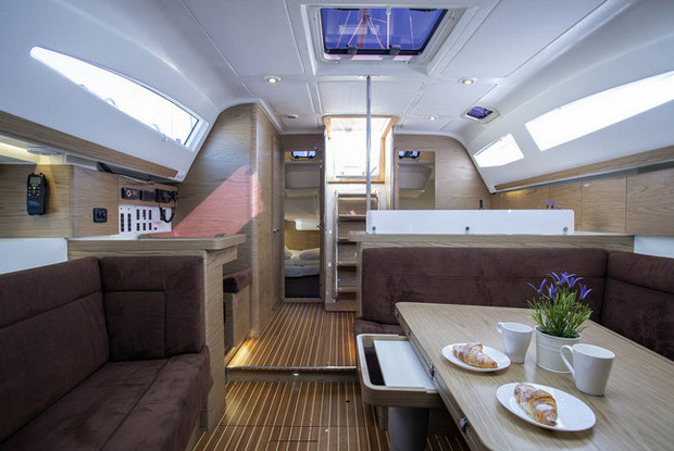 Elan Impression 45, Pula