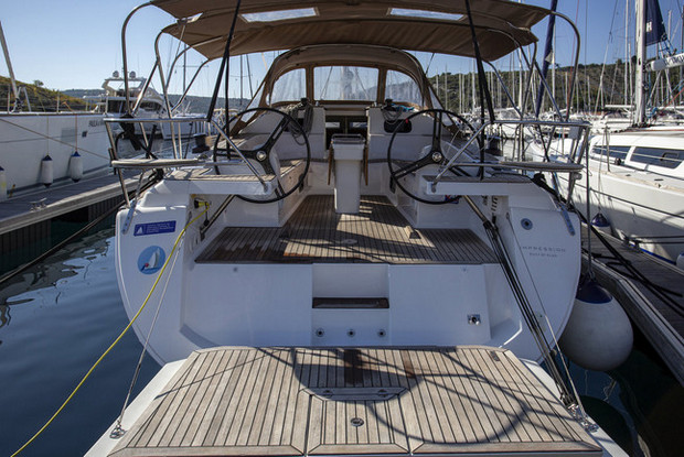 Elan Impression 45, Pula