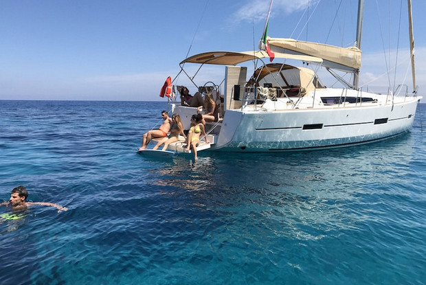 Dufour 460 GL, Cecina