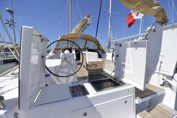 Dufour 460 GL, Cecina